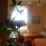 Anna Hotel 2*